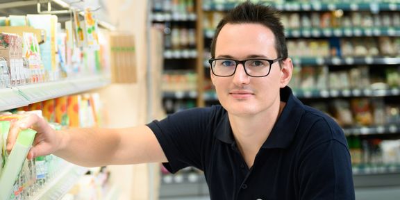 Hunor, Üzletvezető helyettes a dm-nél